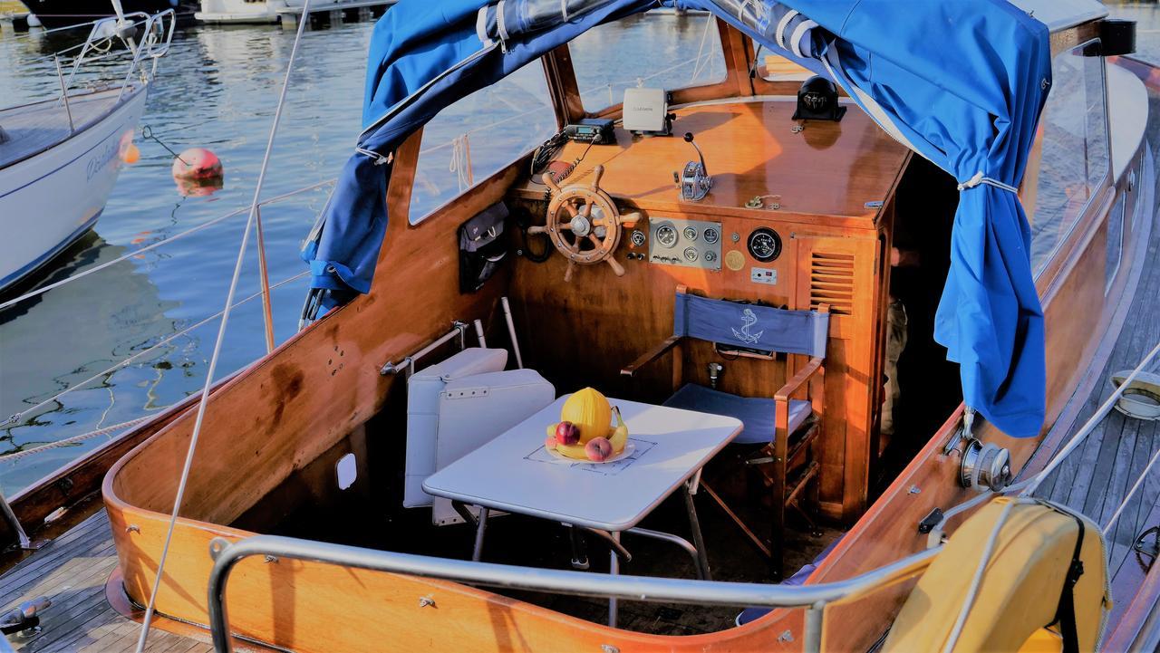 "Om" Yacht Ξενοδοχείο Nida Εξωτερικό φωτογραφία